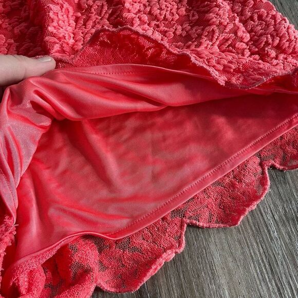 Free People Lace Scalloped Shorts - Size: Small - Picture 6 of 9